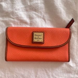 Dooney and Bourke wallet